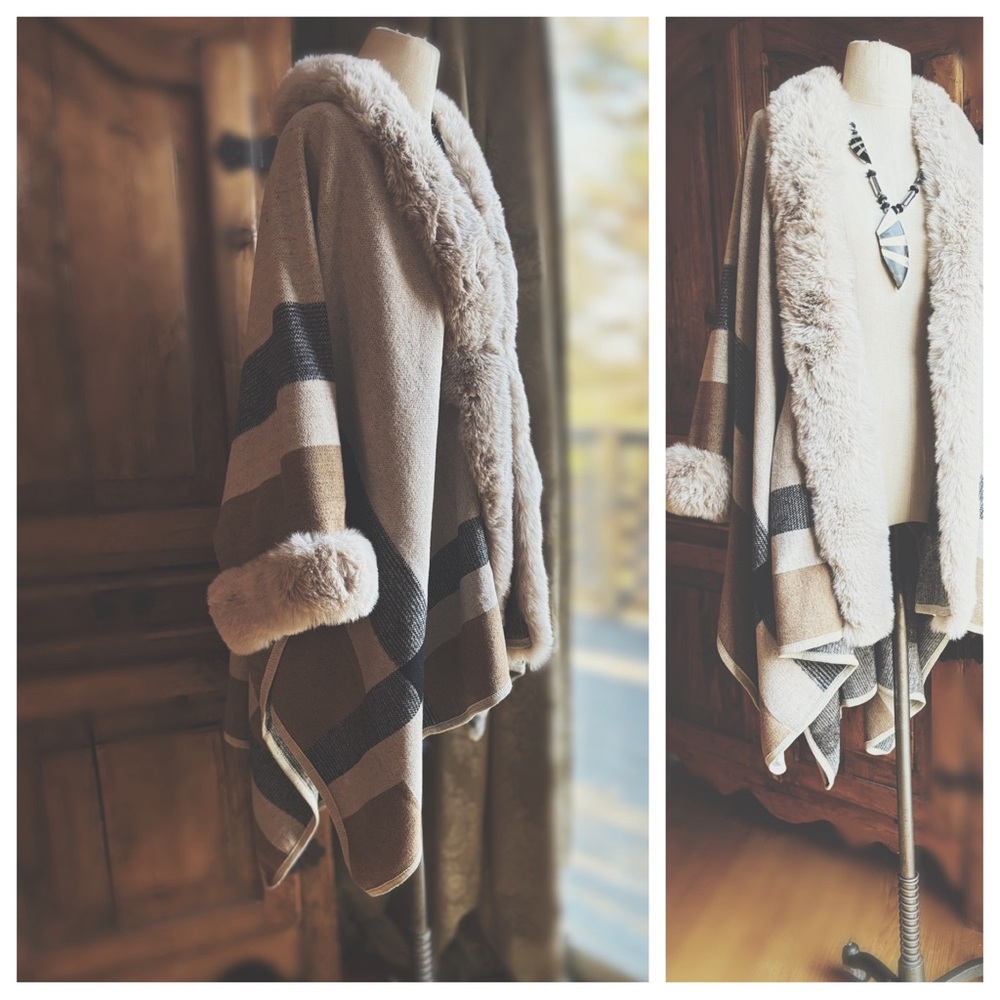 Luxe Faux Fur Trim Plaid Poncho Cape Neutral XL NWT Boutique - Picture 7 of 8